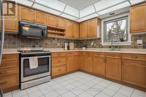 391 March Crescent, Oakville, ON - Indoor Photo Showing Kitchen