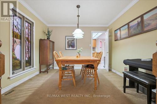 391 March Crescent, Oakville, ON - Indoor Photo Showing Dining Room