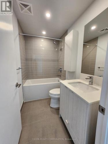 2711 - 4130 Parkside Village Drive, Mississauga, ON - Indoor Photo Showing Bathroom