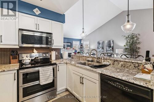 60 - 464 Commissioners Road W, London, ON - Indoor Photo Showing Kitchen With Double Sink With Upgraded Kitchen