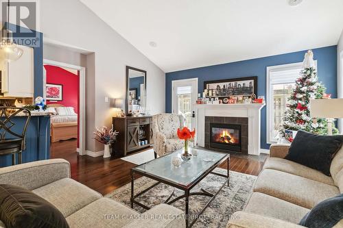 60 - 464 Commissioners Road W, London, ON - Indoor Photo Showing Living Room With Fireplace