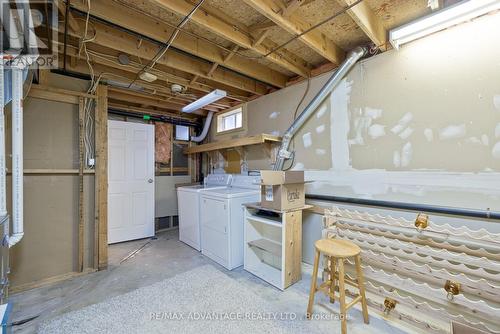 67 Dundee Court, London, ON - Indoor Photo Showing Laundry Room