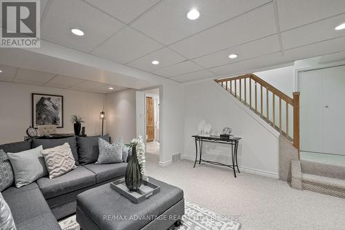 67 Dundee Court, London, ON - Indoor Photo Showing Living Room