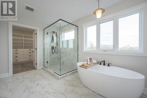 2202 Robbie'S Way, London, ON - Indoor Photo Showing Bathroom