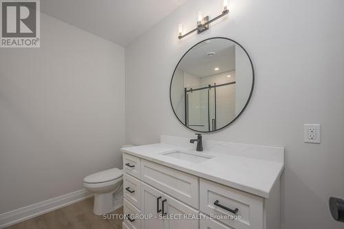 2202 Robbie'S Way, London, ON - Indoor Photo Showing Bathroom