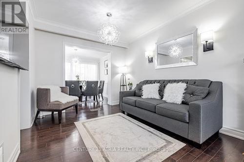 541 Lynett Crescent, Richmond Hill, ON - Indoor Photo Showing Living Room