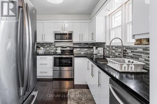 541 Lynett Crescent, Richmond Hill, ON - Indoor Photo Showing Kitchen With Stainless Steel Kitchen With Upgraded Kitchen