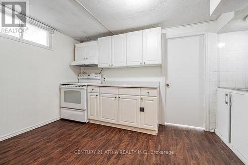 541 Lynett Crescent, Richmond Hill, ON - Indoor Photo Showing Kitchen