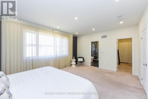 115 Threshing Mill Boulevard, Oakville, ON - Indoor Photo Showing Bedroom