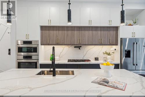 65 Lake Crescent, Toronto, ON - Indoor Photo Showing Kitchen With Upgraded Kitchen