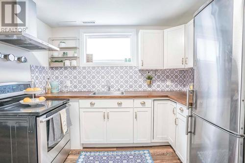 1330 Alexandra Avenue, Mississauga, ON - Indoor Photo Showing Kitchen