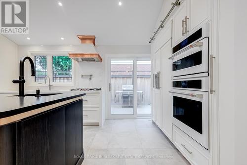 313 Silvana Crescent, Burlington, ON - Indoor Photo Showing Kitchen