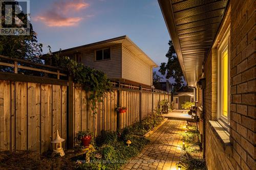 313 Silvana Crescent, Burlington, ON - Outdoor With Exterior