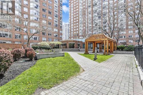 306 - 335 Webb Drive, Mississauga, ON - Outdoor