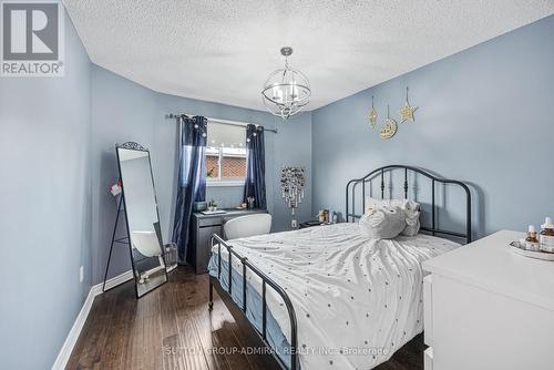 7144 Danton Promenade, Mississauga, ON - Indoor Photo Showing Bedroom