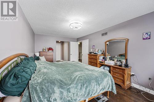 7144 Danton Promenade, Mississauga, ON - Indoor Photo Showing Bedroom