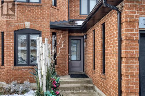 7144 Danton Promenade, Mississauga, ON - Outdoor