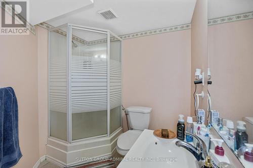 7144 Danton Promenade, Mississauga, ON - Indoor Photo Showing Bathroom