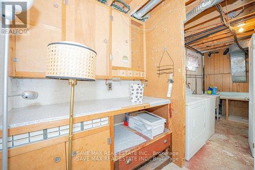 2 Geneva Crescent, Brampton, ON - Indoor Photo Showing Laundry Room