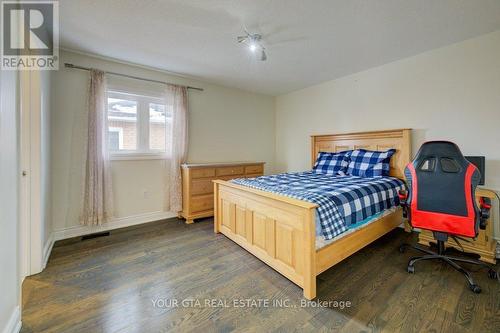 6361 Donway Drive, Mississauga, ON - Indoor Photo Showing Bedroom