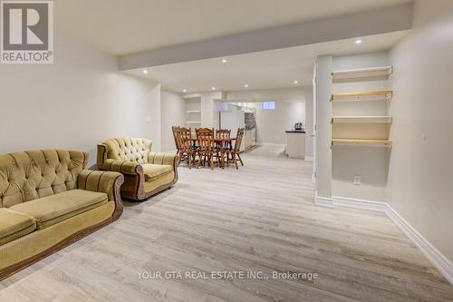 6361 Donway Drive, Mississauga, ON - Indoor Photo Showing Living Room