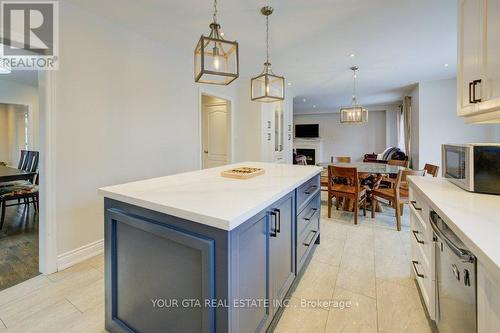 6361 Donway Drive, Mississauga, ON - Indoor Photo Showing Kitchen