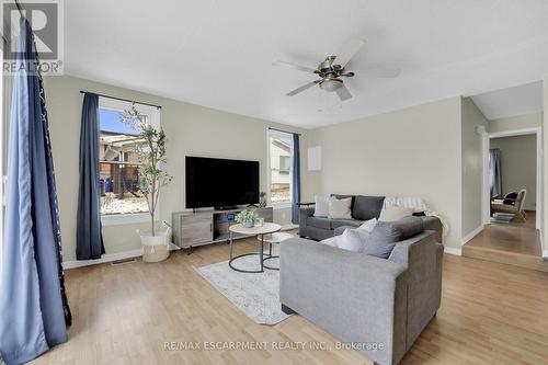 263 Orkney Street W, Haldimand, ON - Indoor Photo Showing Living Room