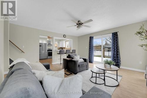 263 Orkney Street W, Haldimand, ON - Indoor Photo Showing Living Room