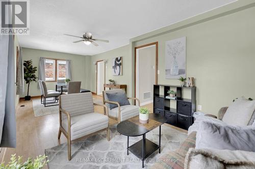 263 Orkney Street W, Haldimand, ON - Indoor Photo Showing Living Room