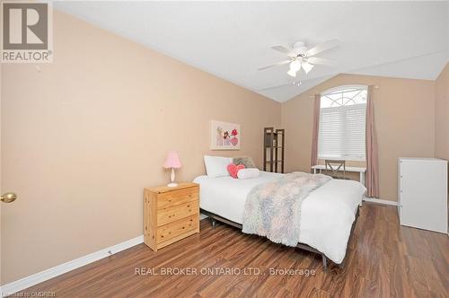 2189 Shorncliffe Boulevard, Oakville (1019 - Wm Westmount), ON - Indoor Photo Showing Bedroom