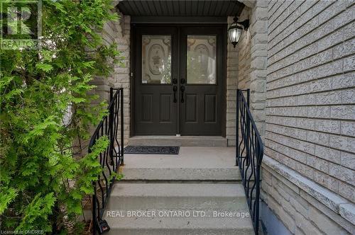 2189 Shorncliffe Boulevard, Oakville (West Oak Trails), ON - Outdoor