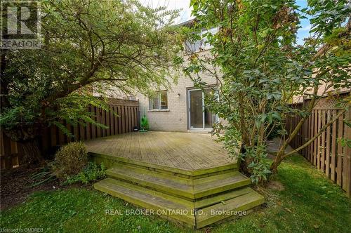 2189 Shorncliffe Boulevard, Oakville (West Oak Trails), ON - Outdoor