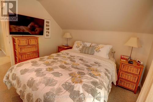 433 North Mary Lake Road, Huntsville (Brunel), ON - Indoor Photo Showing Bedroom