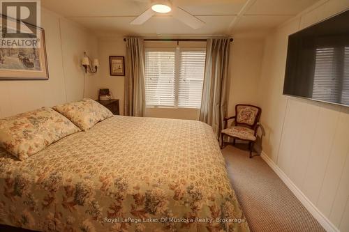 433 North Mary Lake Road, Huntsville (Brunel), ON - Indoor Photo Showing Bedroom