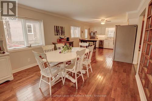 433 North Mary Lake Road, Huntsville (Brunel), ON - Indoor Photo Showing Dining Room