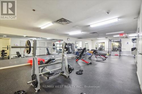 31 - 11 Niagara Street, Toronto, ON - Indoor Photo Showing Gym Room