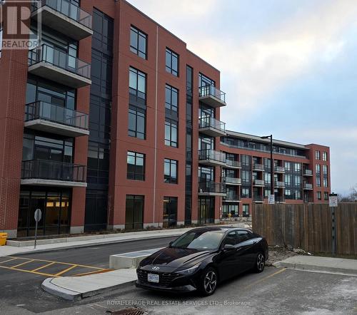 518 - 1010 Dundas Street E, Whitby, ON - Outdoor With Balcony