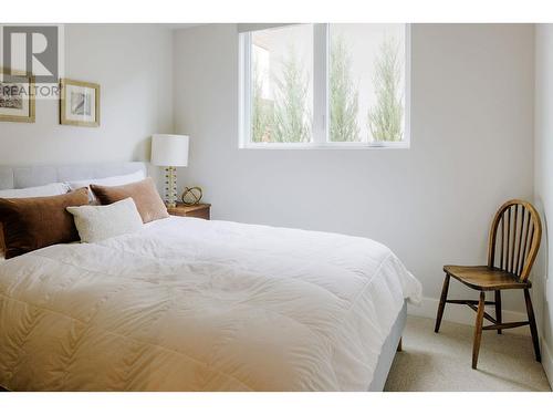 140 Oliver Place, Penticton, BC - Indoor Photo Showing Bedroom