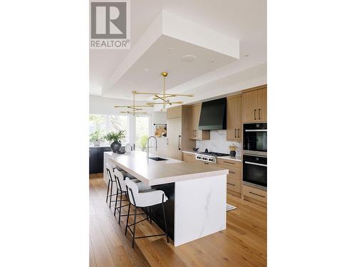 140 Oliver Place, Penticton, BC - Indoor Photo Showing Kitchen