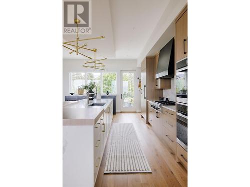 140 Oliver Place, Penticton, BC - Indoor Photo Showing Kitchen