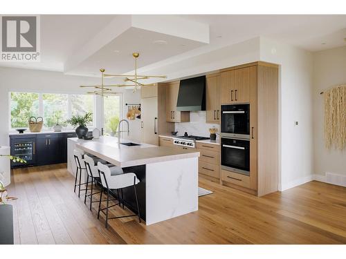 140 Oliver Place, Penticton, BC - Indoor Photo Showing Kitchen With Upgraded Kitchen