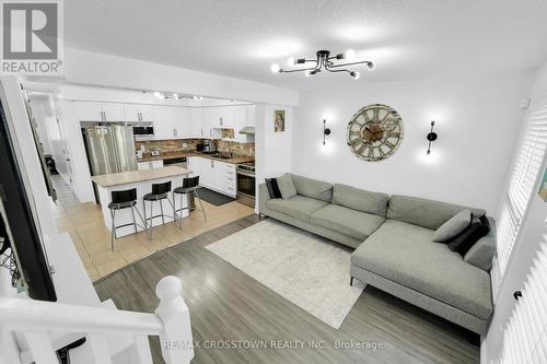 274 Amelia Street, Orangeville, ON - Indoor Photo Showing Living Room