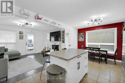 274 Amelia Street, Orangeville, ON - Indoor Photo Showing Living Room