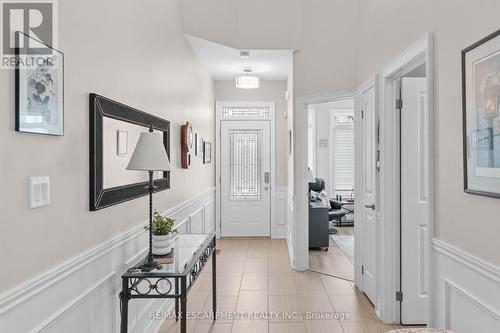 8 Burgundy Grove, Hamilton, ON - Indoor Photo Showing Other Room