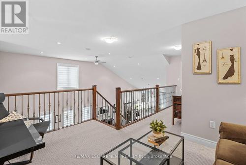 8 Burgundy Grove, Hamilton, ON - Indoor