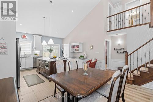 8 Burgundy Grove, Hamilton, ON - Indoor Photo Showing Dining Room