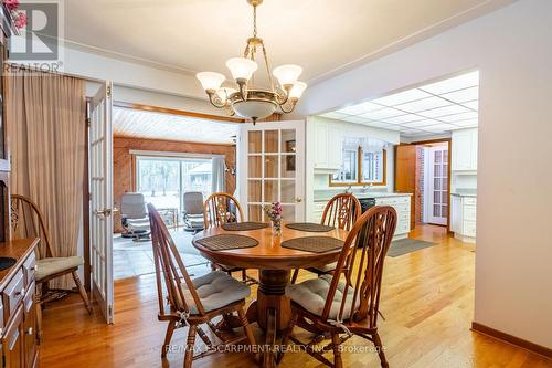 802 Millgrove Side Road, Hamilton, ON - Indoor Photo Showing Dining Room