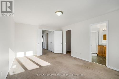 728 Nakina Way, Ottawa, ON - Indoor Photo Showing Other Room