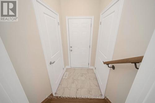 1327 Davis Loop, Innisfil, ON - Indoor Photo Showing Other Room