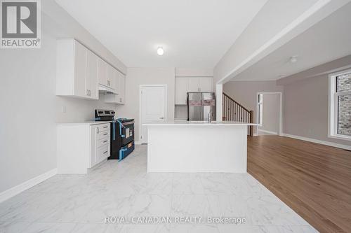 1327 Davis Loop, Innisfil, ON - Indoor Photo Showing Other Room